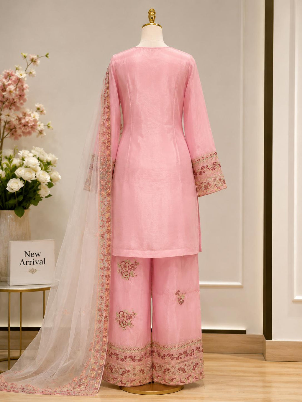 Bahár — Embroidered Organza Festive Trouser Suit