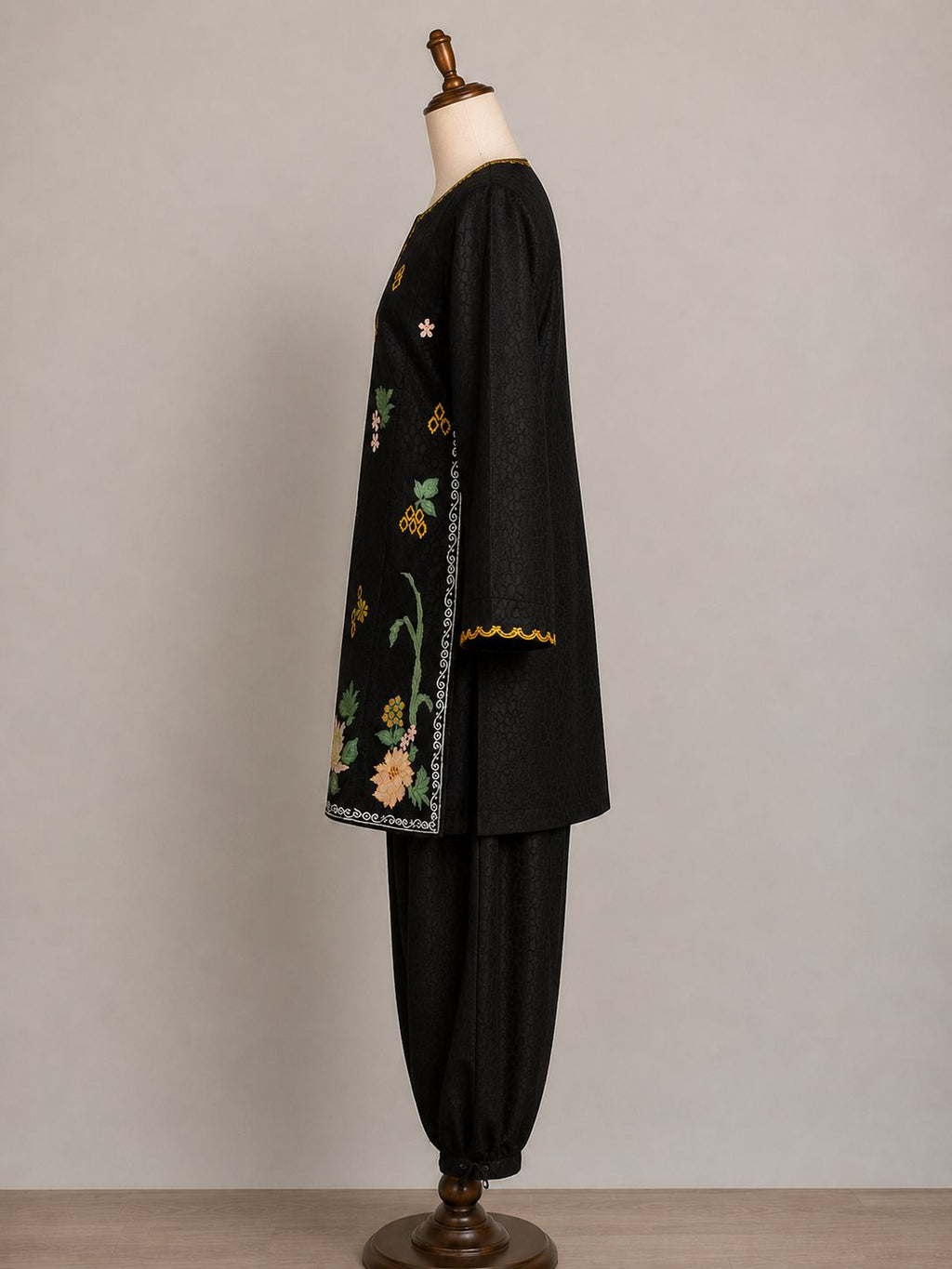 Parizah — Embroidered Jacquard Tulip Set