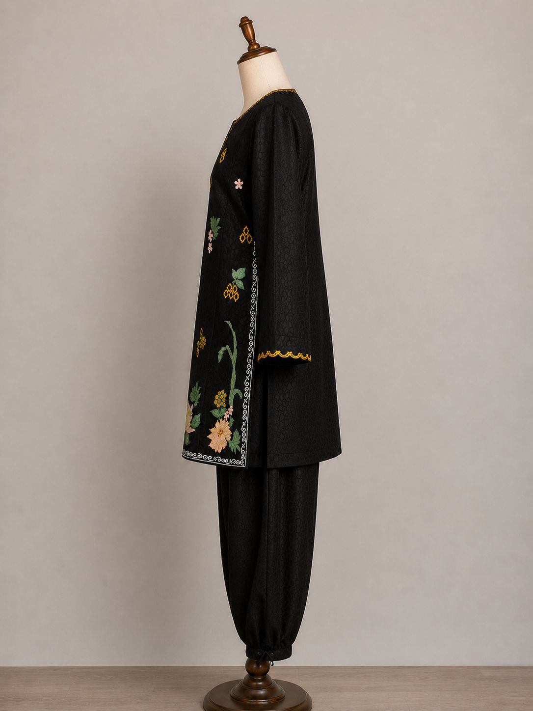 Parizah — Embroidered Jacquard Tulip Set
